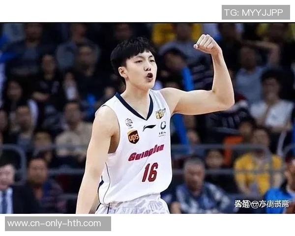 胡明轩：从年轻球员到篮球明星的成长之路与未来展望